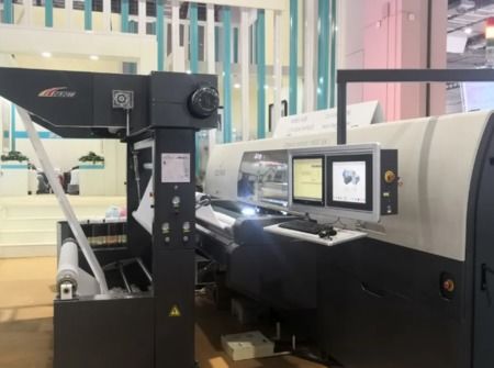 智繪經(jīng)緯 專注紡織品數(shù)碼印花設(shè)備研發(fā)、生產(chǎn)與服務(wù)的專業(yè)化先鋒